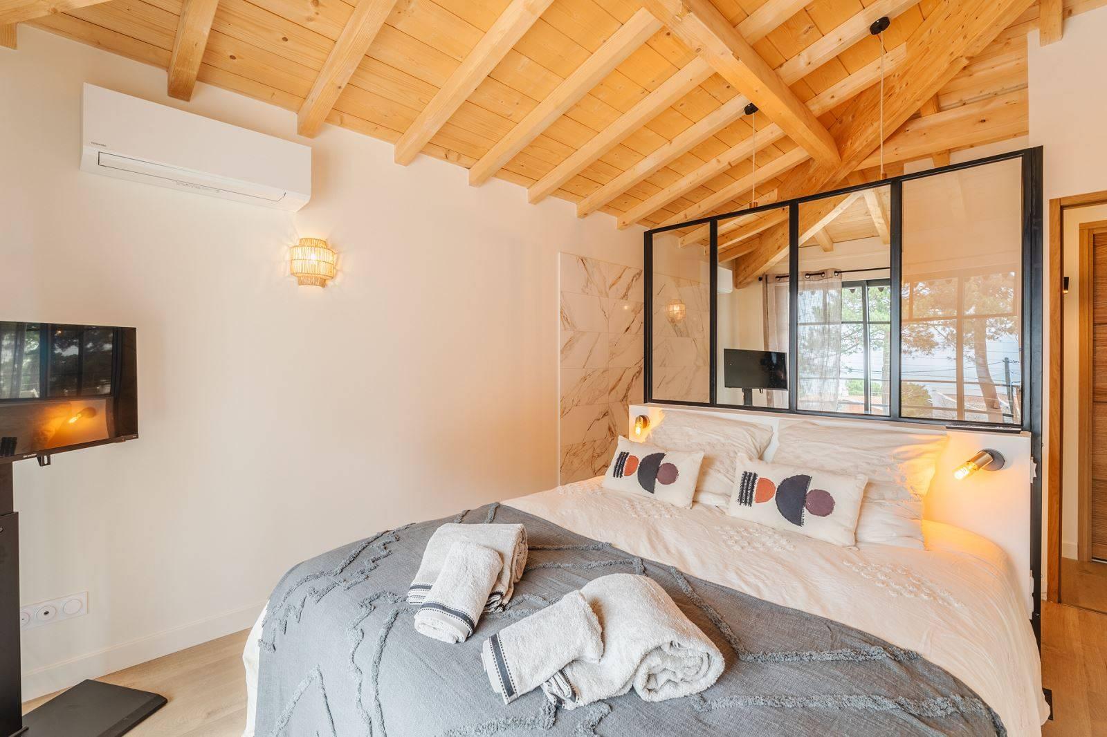 surélévation en ossature bois sur le Bassin d’Arcachon par un architecte et maître d’oeuvre chambre