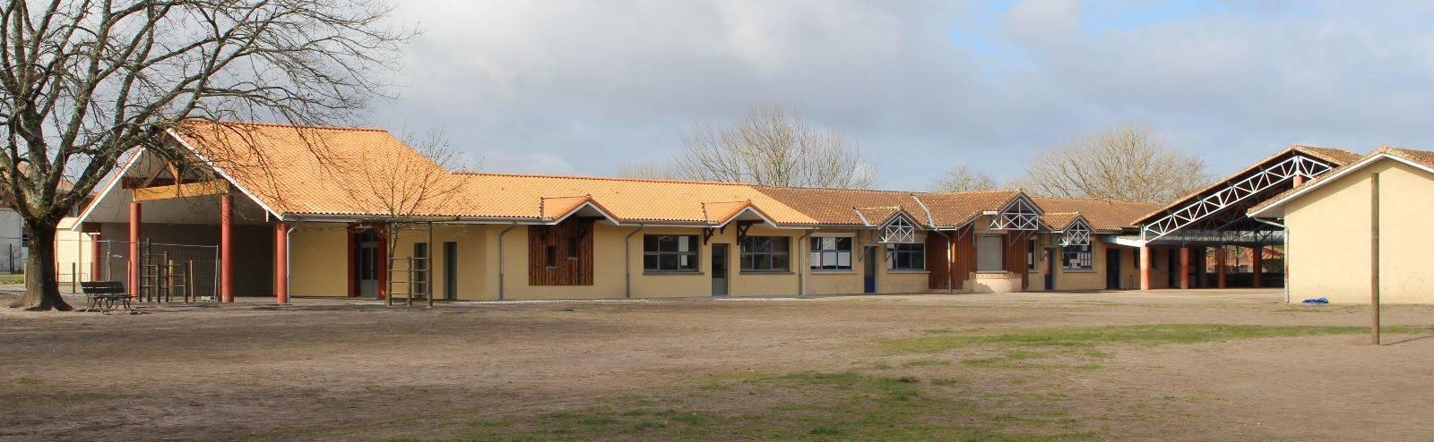 Ecole les écureuils, MIOS La Teste De Buch Bassin d’Arcachon, imposte sur préau