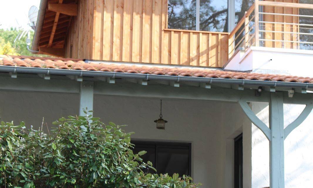 surélévation en ossature bois par un architecte d’une villa basque sur le Bassin d’Arcachon